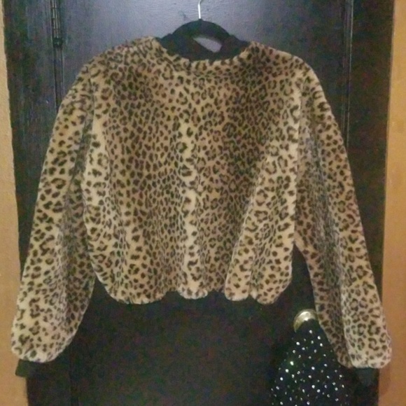 Faux fur cheetah print jacket - Picture 2 of 2